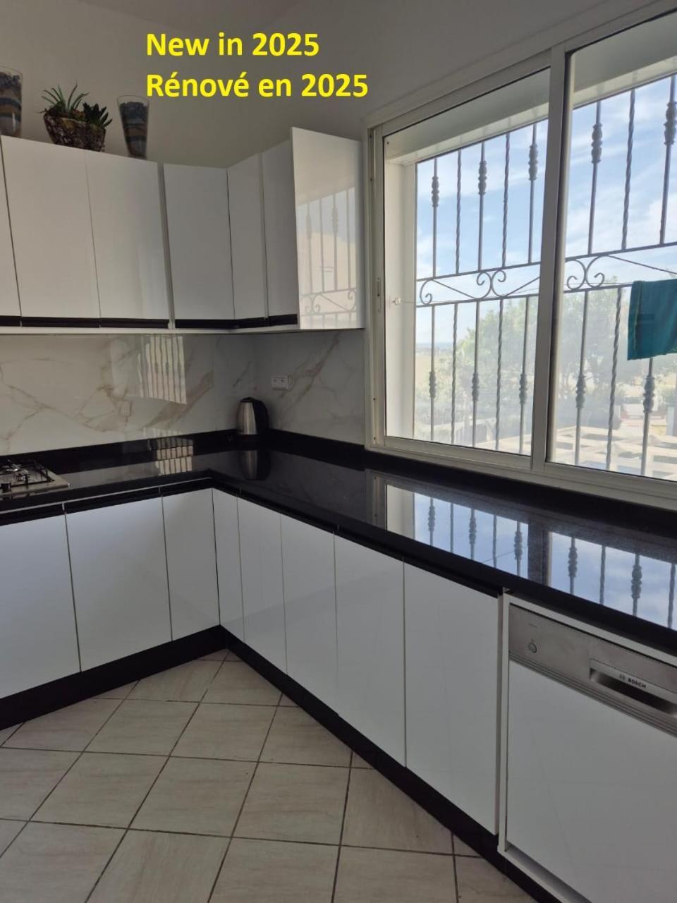 Stylish Duplex - Ocean View - Airport - Wifi - Renovated 2025 Διαμέρισμα Jibila Εξωτερικό φωτογραφία